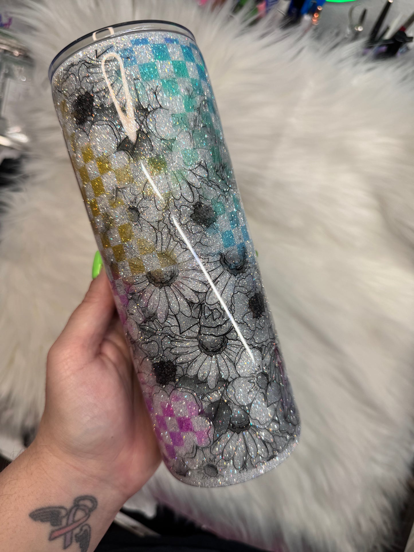 Checker Flowers 24 oz Tumbler